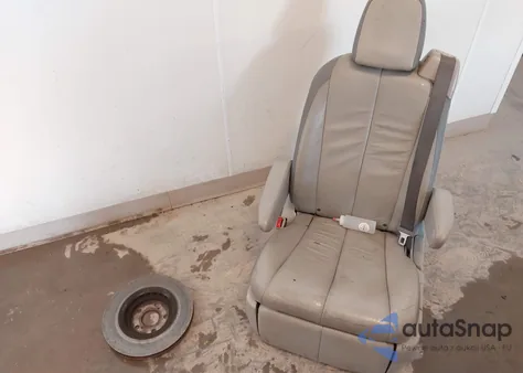 2014 Toyota Sienna Limited 7 Passenger z USA, uszkodzony, nr VIN 5TDDK3DC5ES077825